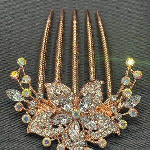 Elegant Gold Hair Comb with Crystal Accents